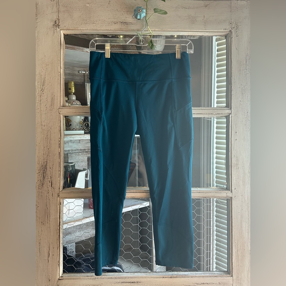 Athleta | Contender Mesh Teal Leggings